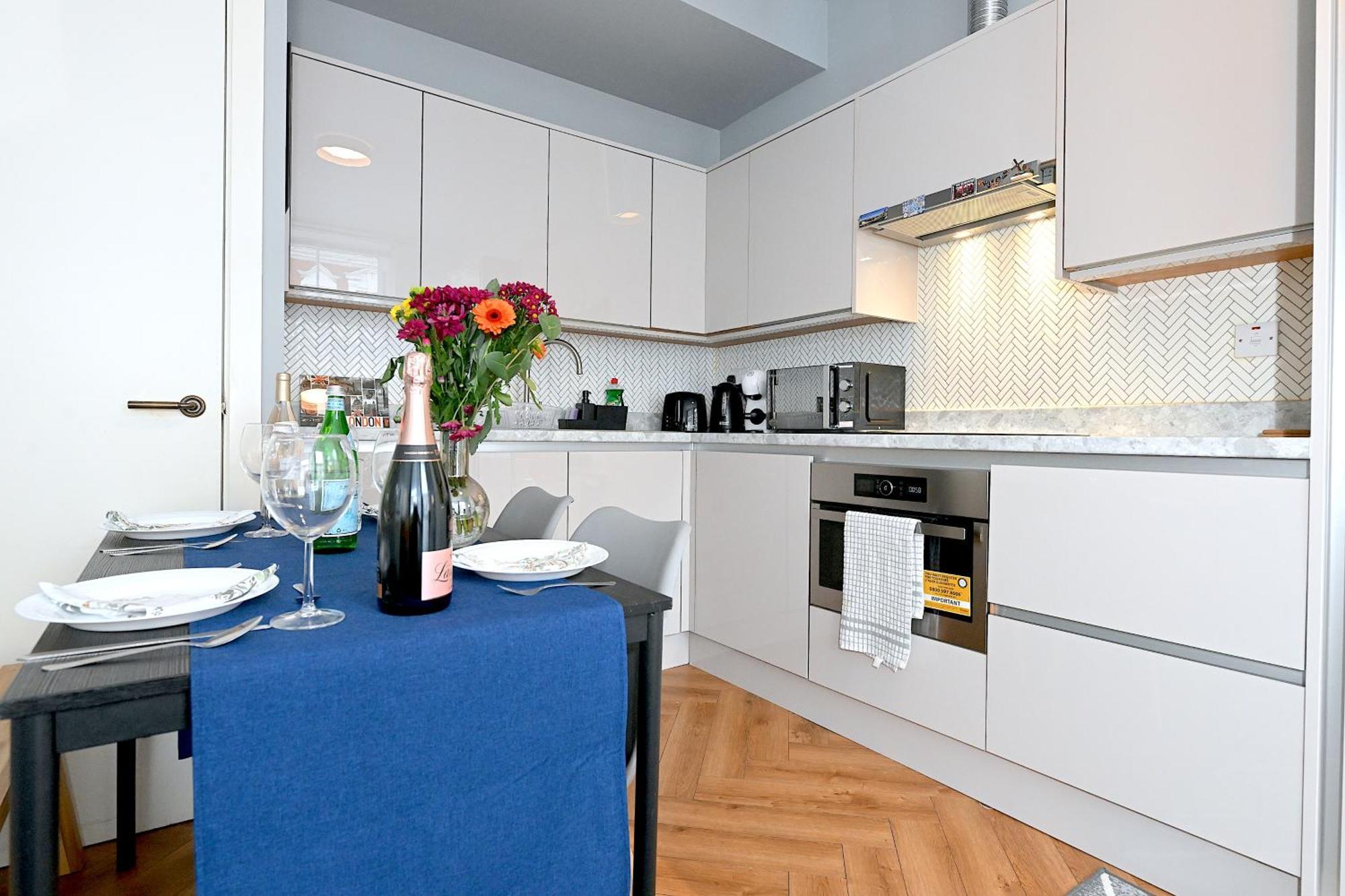 1 Bedroom Flat In Wood Green Piccadilly Line Λονδίνο Εξωτερικό φωτογραφία